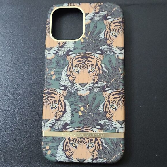 NWT Richmond & Finch Tiger iPhone 12 Pro Max Case - Picture 1 of 2